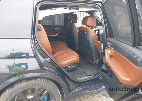 2019 BMW X7 xDrive50I z USA, uszkodzony, nr VIN 5UXCX4C53KLB39677